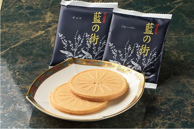 ゴーフル「藍の街」は日持ちするのでてみやげにおすすめ